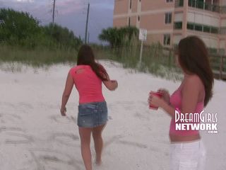 Dream Girls: Vacationers flash on a common beach
