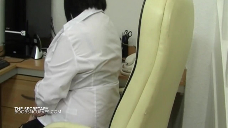 Melon Juggler: British secretary fucked by her boss