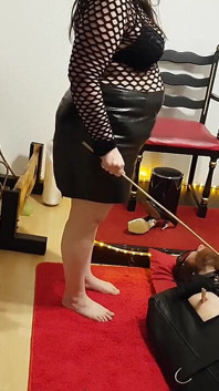 Lave dalam guni kulit bahagian 1 - MILF Domina mengusik zakar terikat, pinggir, bdsm penafian