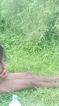 Desi Village Girl Hot Chudai with Boyfriend in Field