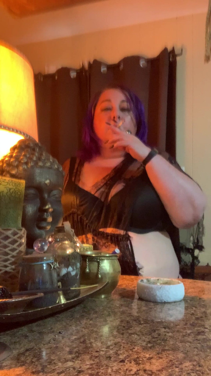 BlancaGirlBBW: Kouř se mnou