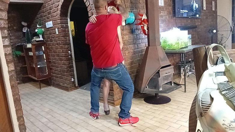 18blondteen: 夫が安い売春婦と浮気しているのを見つけた