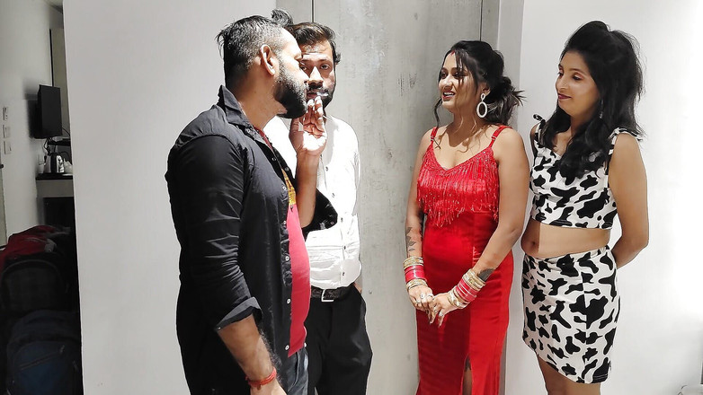 Anjalisingh_sexy: İki çift dörtlü seks yaptı ve harika bir eş değiştirme seansı...