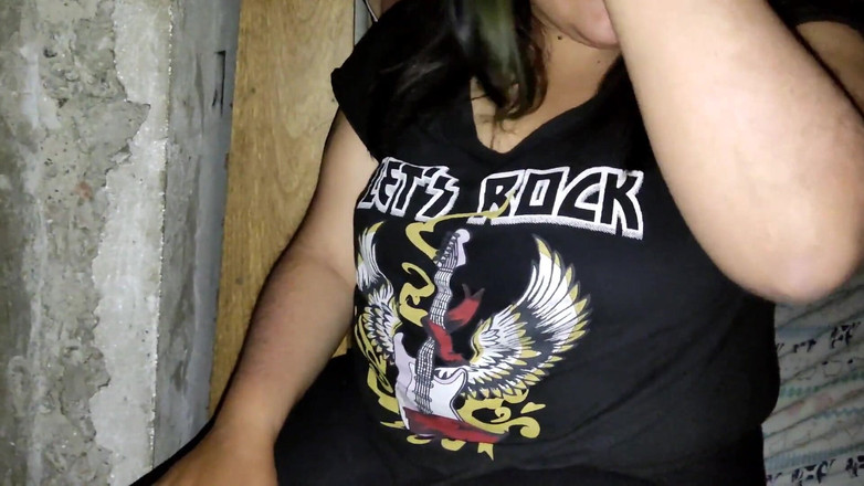 ALISONGONZALEZ26: POV gruba przyrodnia siostra wysysa mnie, więc nie będę mówił...