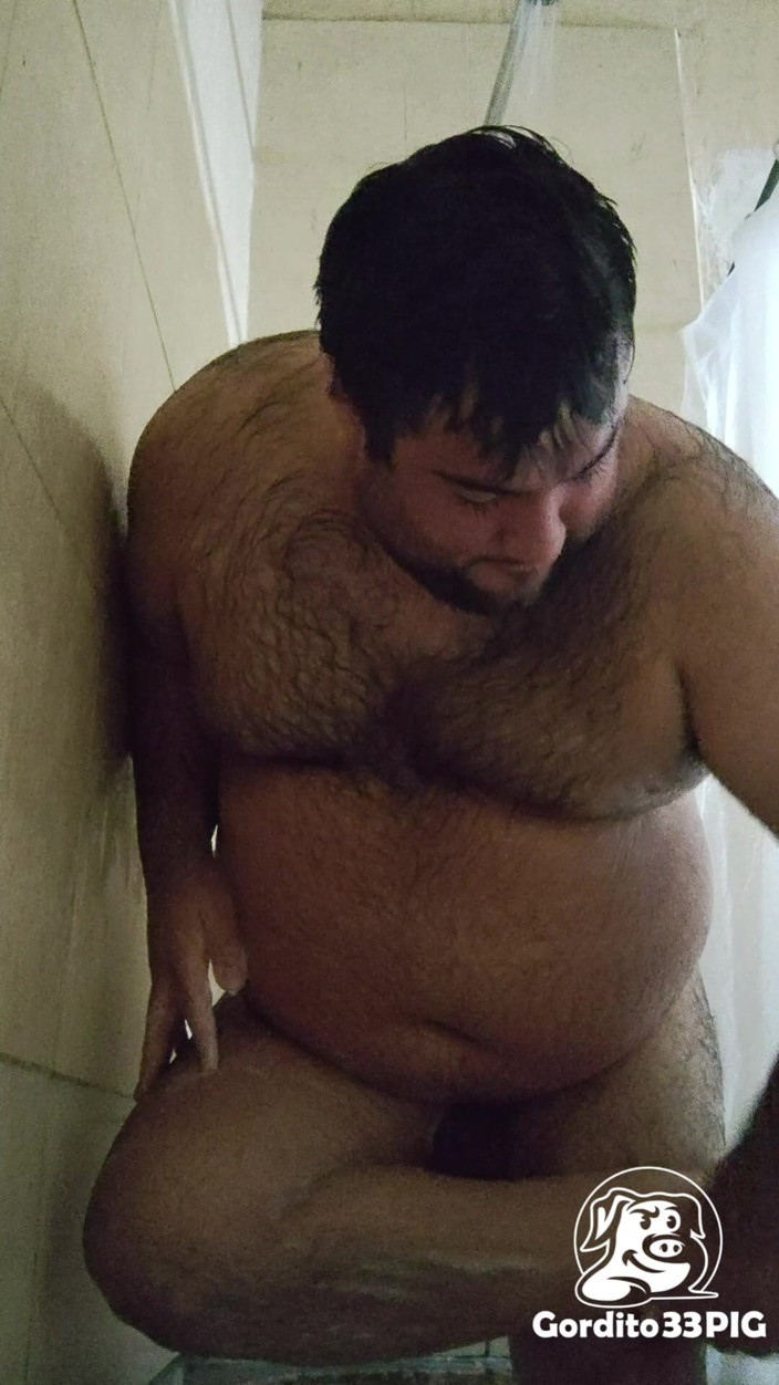 Gordito33PIG: The Pig's Shower