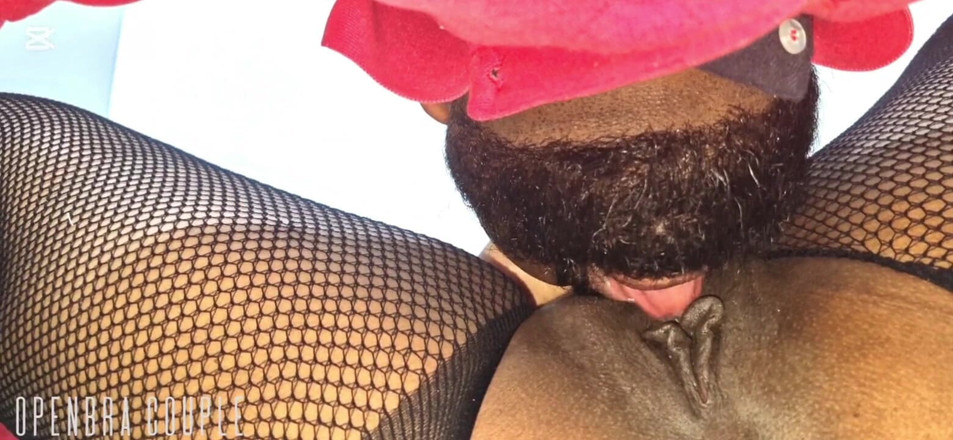 Openbra: Kerala Chechi mostrando seu corpo sexy