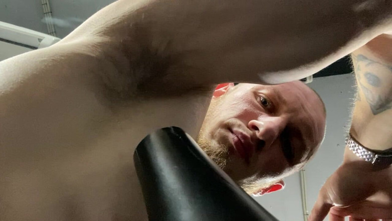 Hunky time: Sweat-damp Hair