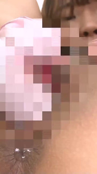 Masturbación anal con un vibrador