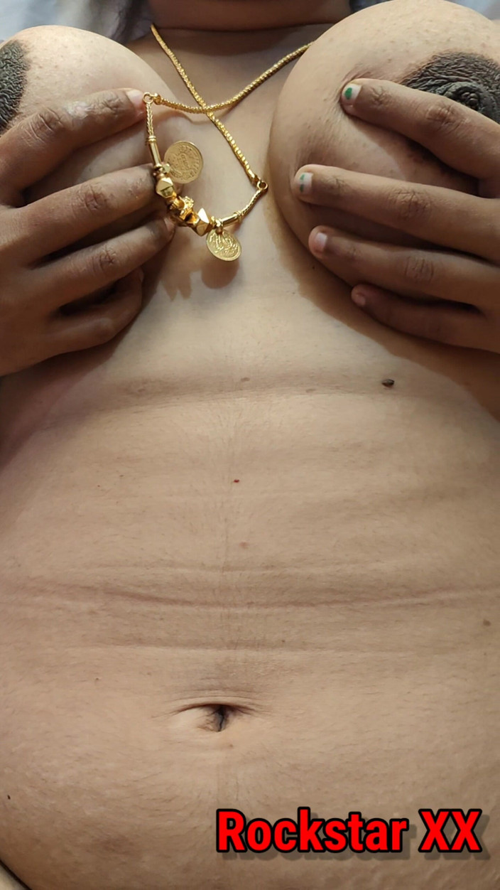 Rack star XX: セクシーな女の子が大きな胸を彼女がセックス