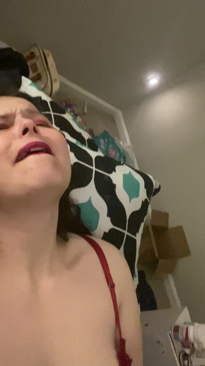 MissChrystalline: Orální sex G BodOvá Hračka Recenze