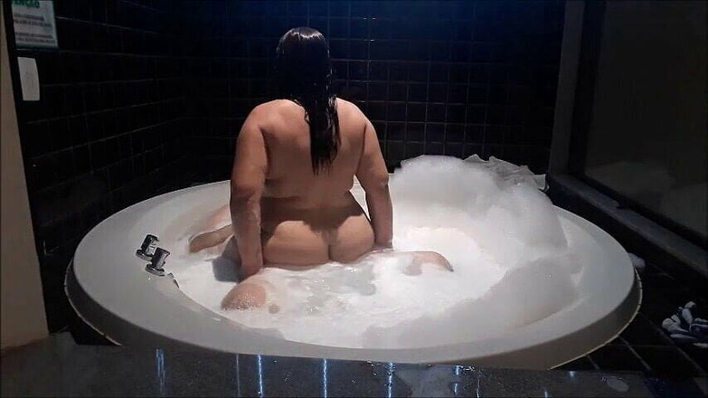 Enfgulosa: Šukání ve vaně