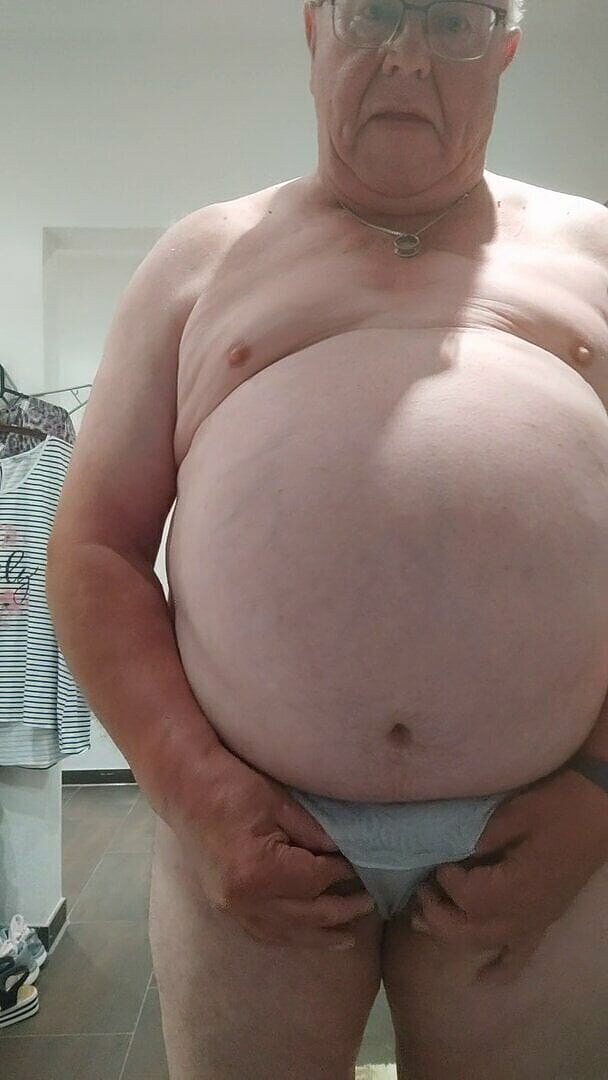 Karlchengeil: Ma femme s’enfile encore une culotte