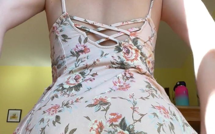 VibeWithMommy: 哦，是的。。和莫莉女士的一次爽快玩。她推和抓住。她呻吟和笑。我只掉下插头