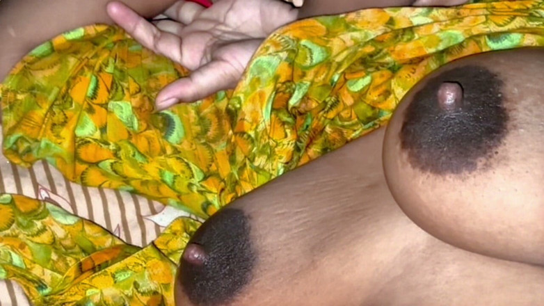 HOT_RUHI002: Bhabhi 우유 먹기