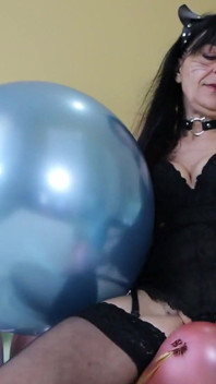 Sexy Balloon Cat in Heat