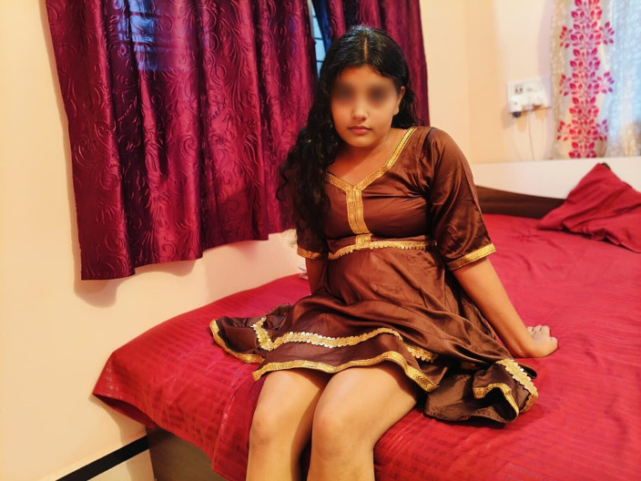 Mili bhabi: Indian Desi Beautiful Girl Tight Pussy Fuck by Tharki Chacha...