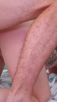 Nestydatá macecha vyžaduje twink péro. Emmita se usmívá, Prsatá sexy MILFka na Fakings