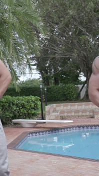 Danny steele dan brian di-rimjob dua kontol sama kyler!