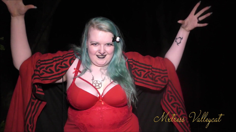 Mxtress Valleycat: Caught perving on the witch
