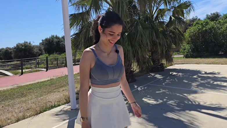 Passionsecret07: Neighbor on Roller Skates Has Public Sex in the Car