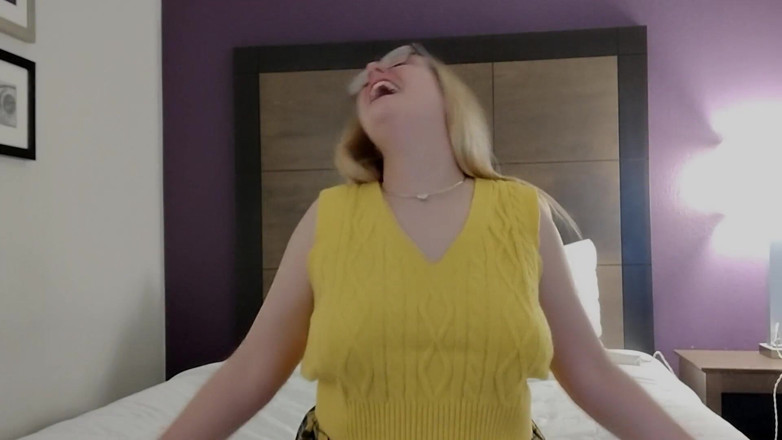 Tropical Lust: Hotel college girl squirt