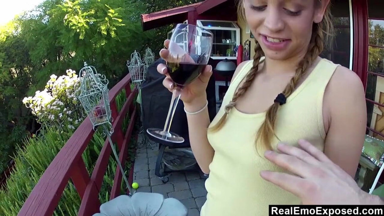 Real Emo Exposed: Sicily, tattooed beauty sucks big cock outdoors