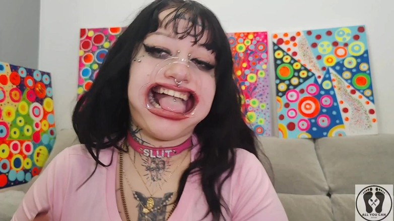 All You Can Fetish: tombul kız ağzı dil fetişi