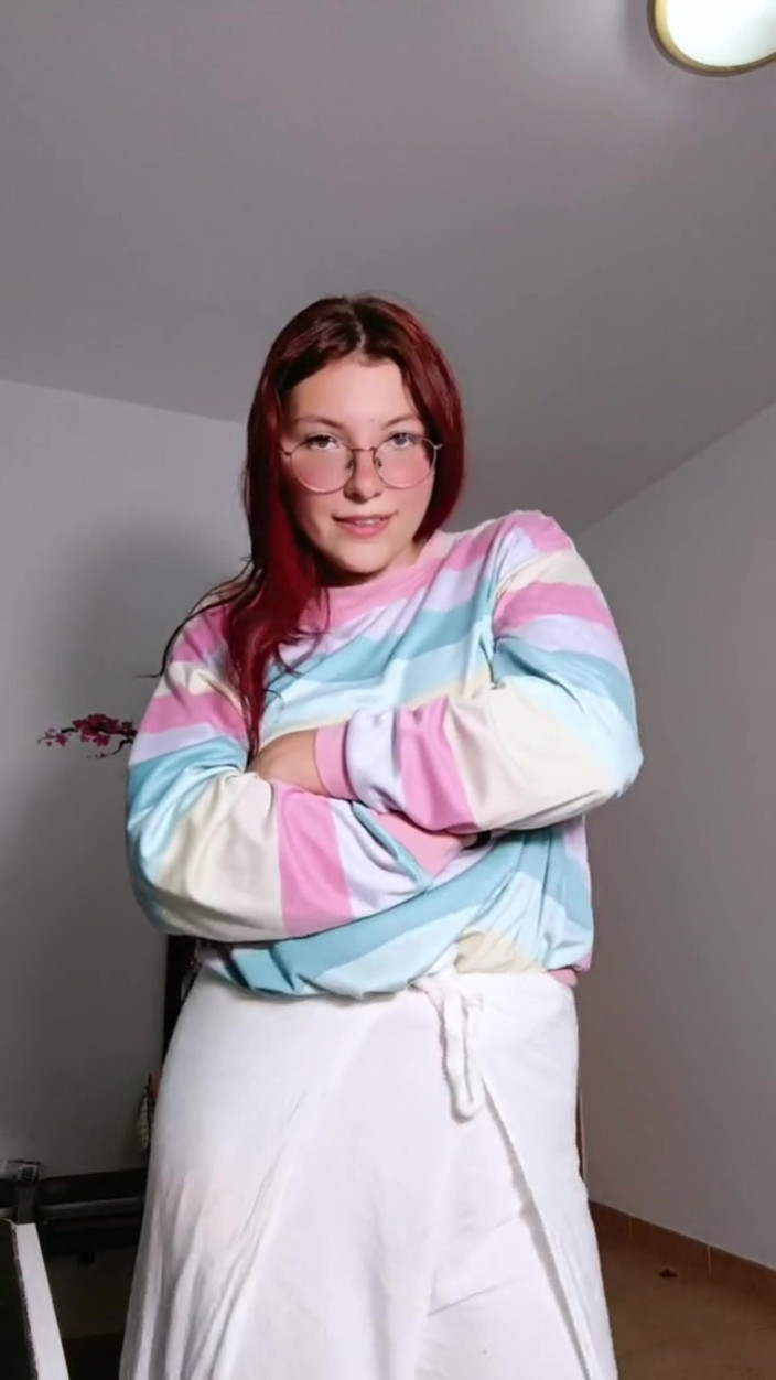 Softbrattypuppy: Compilație Tiktok - drăguță, obrazbiană, sexy, costumată, sexy