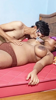 Indian Bigboobs Desi Stepaunty with Youngman Fuck