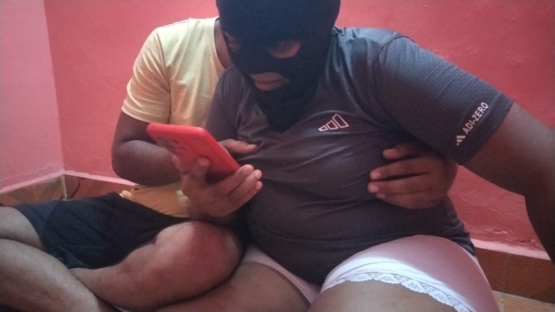 Priya aunty: Connecto App คุยลามกและเย็ดคําแนะนํา