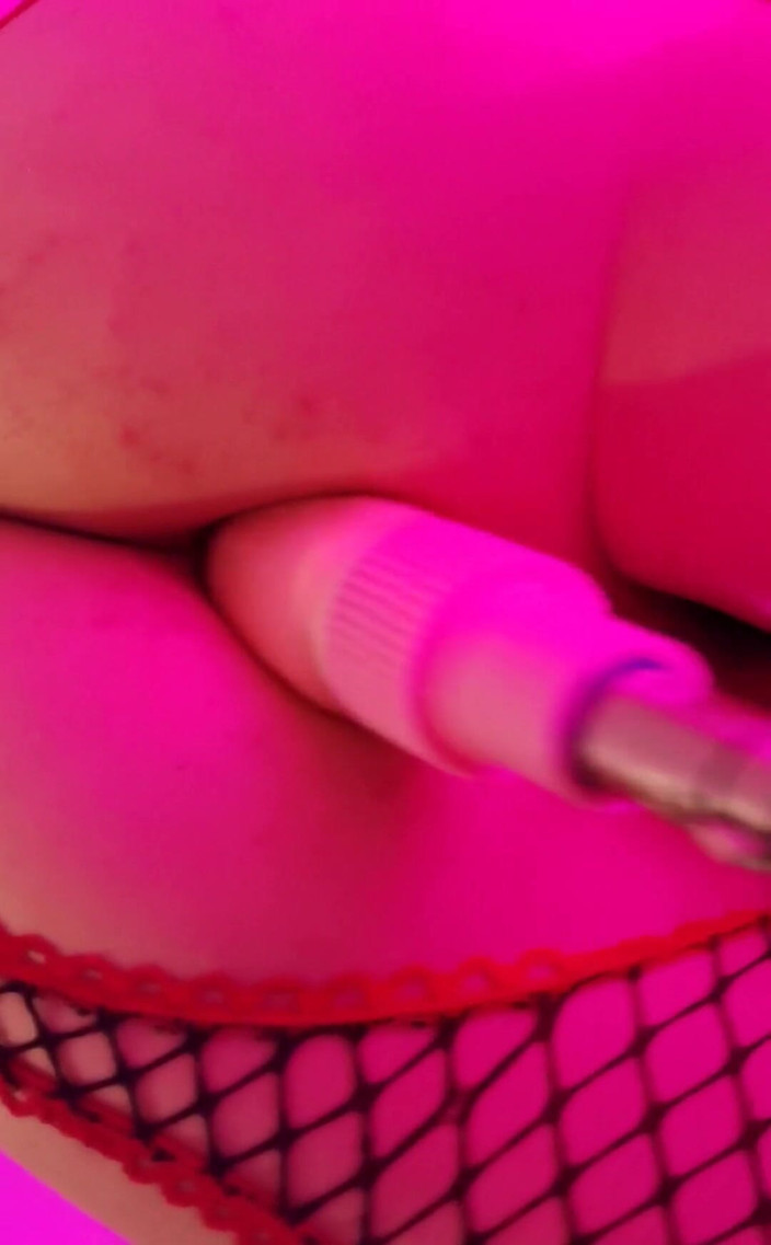 SashaSuxxx: Entraînement en profondeur de mon cul, je prends la machine à...