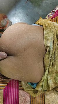 Ngusap kontolku di peler kakak ipar indiaku yang hot dan lanjut melepasnya sambil berbaring lurus