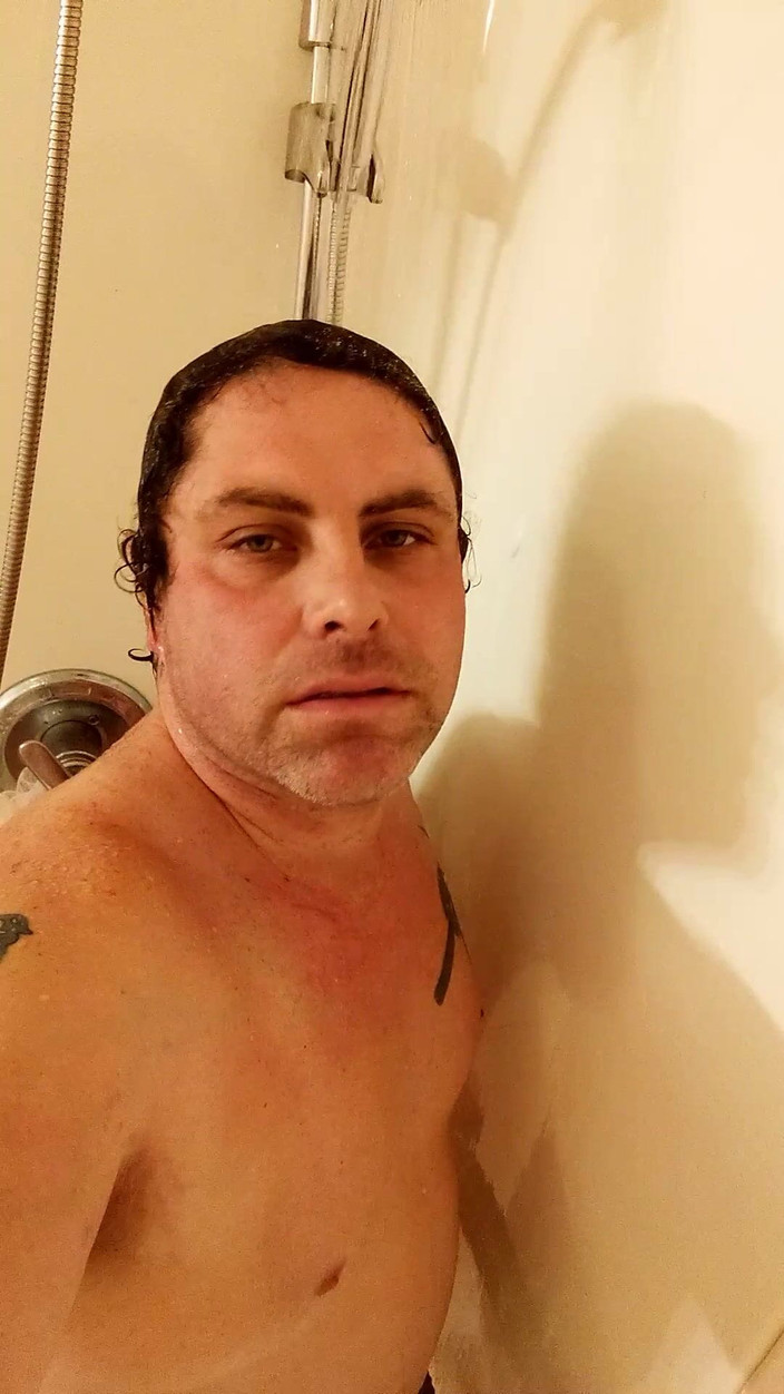 JG Risk: Zblízka sprchová show