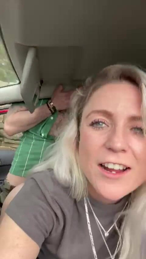 Mrandmrsevs: Chi dice che una macchina rotta al lato della strada è...