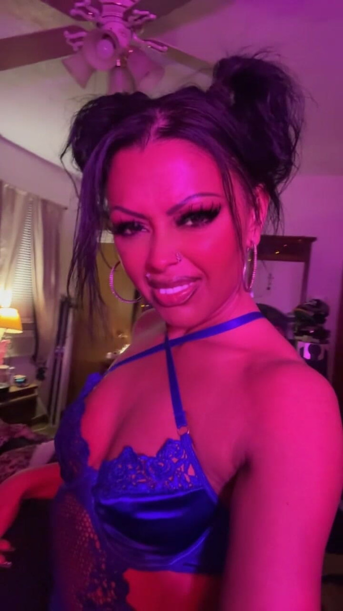 Krystal Petite Treat: Rawak