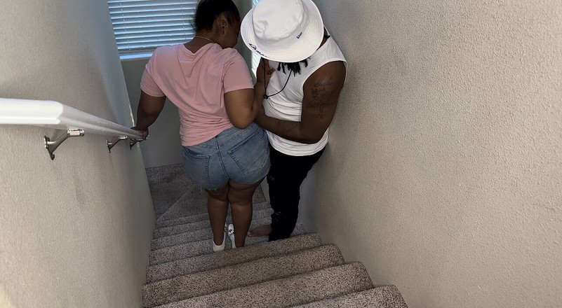 Kendale: Kendale encontra um ébano com tesão fofo durante uma festa em...