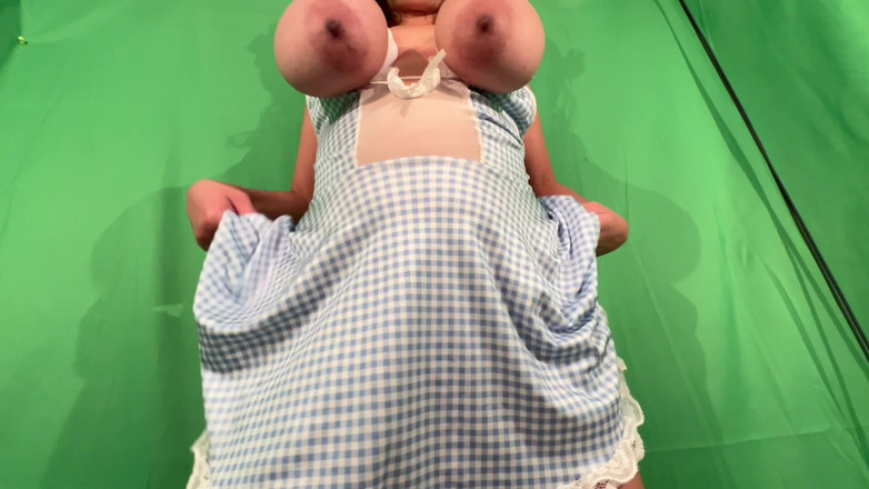 VeeVee Vixen: Allenamento della fanciulla del latte