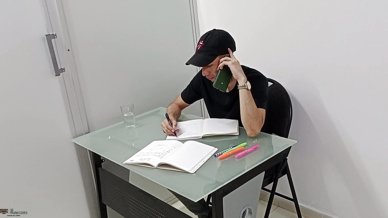 Vayolet: Vayolets geiles mädchen liebt es, meinen schwanz zu lutschen, bis...