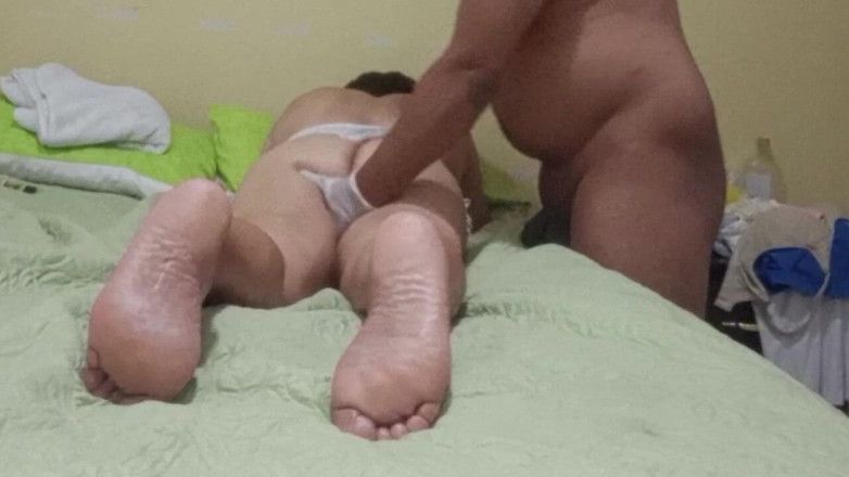 Milfta boohot: Masáž nohou olejem pro zralou milfku