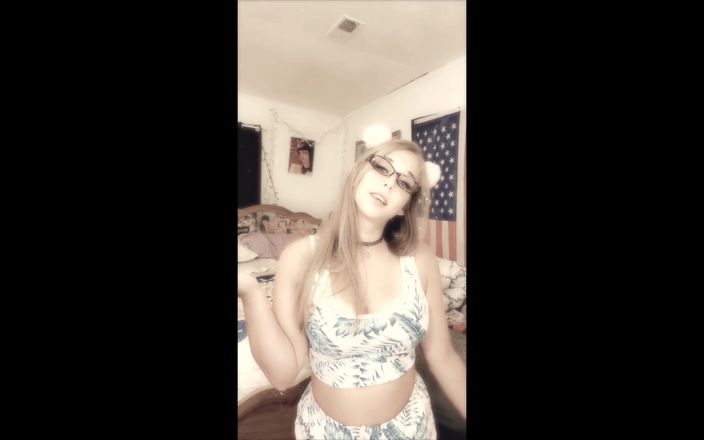Alli Anderson: 跳舞和嘴唇同步哈哈