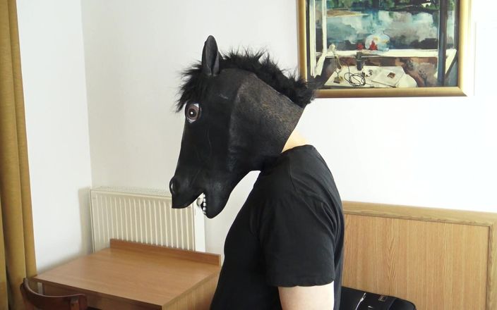 Solo Austria: チンコをしゃぶりたい