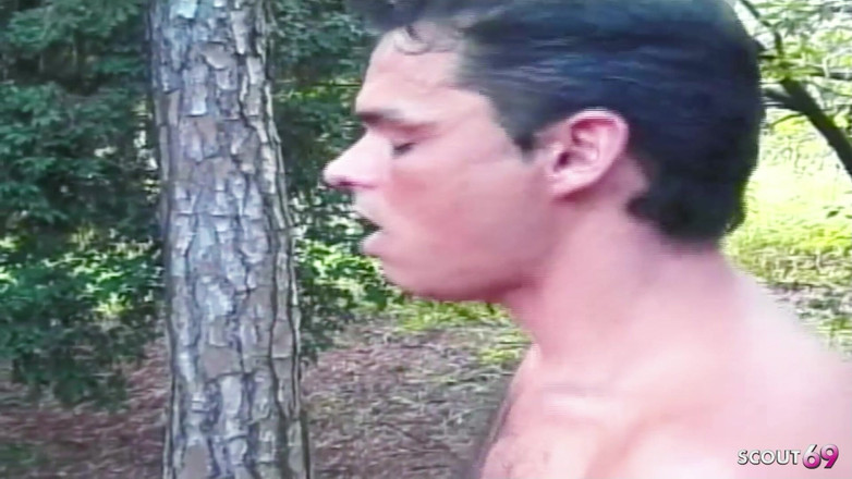 Shemale TS Collection: Büyük yaraklı siyah transeksüel açık havada erkekler tarafından sikiliyor