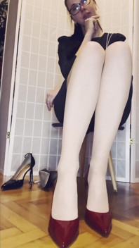 Showing off My Heels and Pumps on Nylon Feet POV