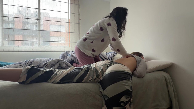 scarlettandc: Sexo Mañanero Entre Lesbianas