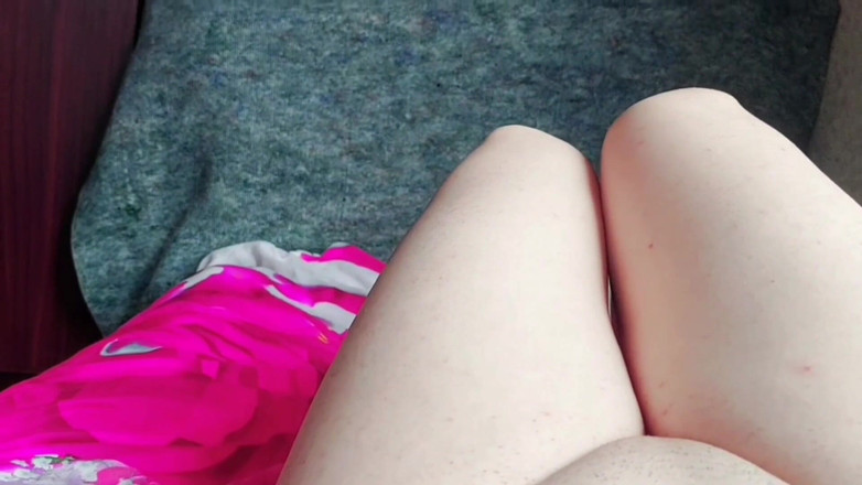 Kitty_Cross: La natura giocheggiante: l'indulgenza sensuale di una ragazza