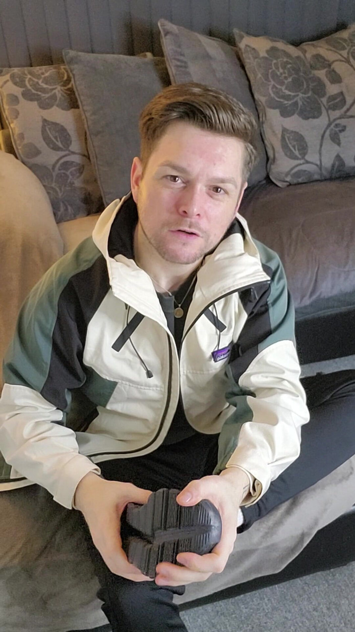 Twotwinkhusbands: スカリー・ラッド・ライアン・フット・ワーシップ