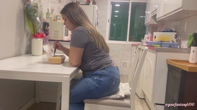 Your fantasy studio: Kentut yang tidak malu semasa makan 2