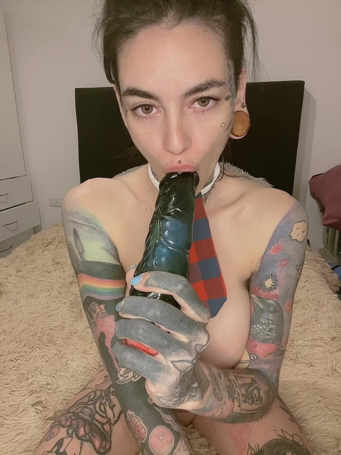 Latinxbabe: Puszczalska dziewczyna z college'u