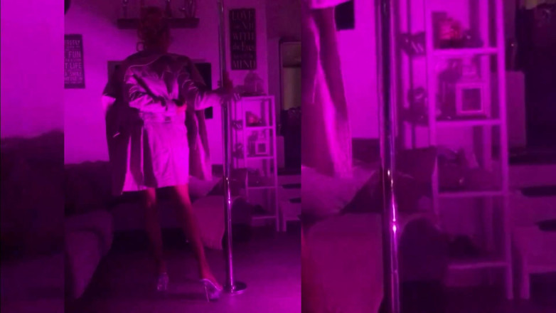 BaDayDream BambiAmbita: BambiAmbita is stripping with pole