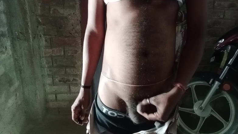 Tuloo_Ki_sali: ムステルバティヨンのインド人少年がチンコを振る